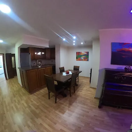 F C Apartment *